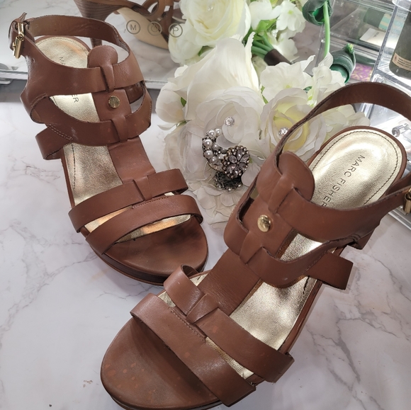 Leather and wood grained heel sandal - Picture 2 of 6